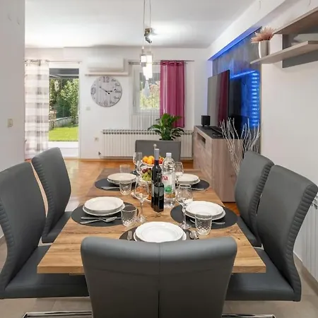 Villa Casa Ada By Briskva