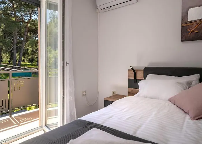 빌라 Casa Ada By Briskva