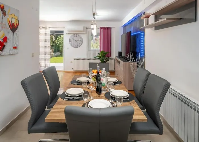 빌라 Casa Ada By Briskva